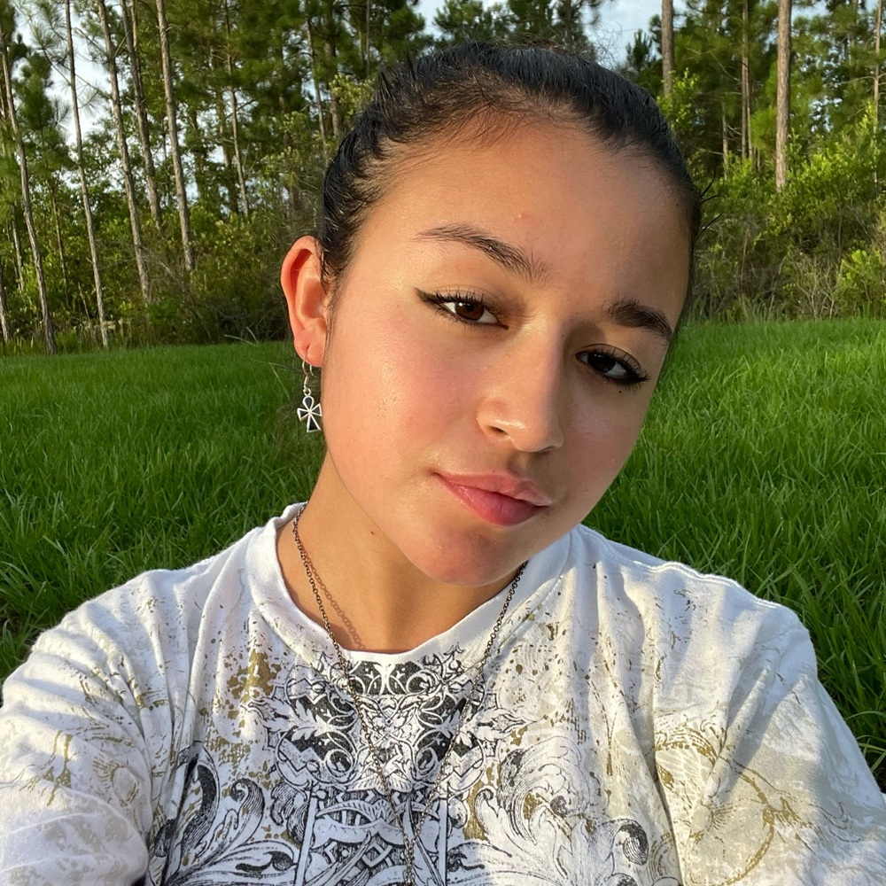 Meet your Posher, Laura